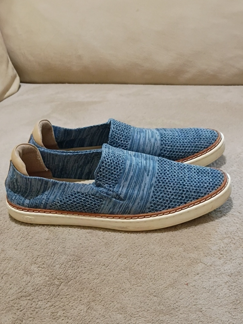 Like New UGG Sammy Knit Slip-On Sneakers in Denim Blue and White